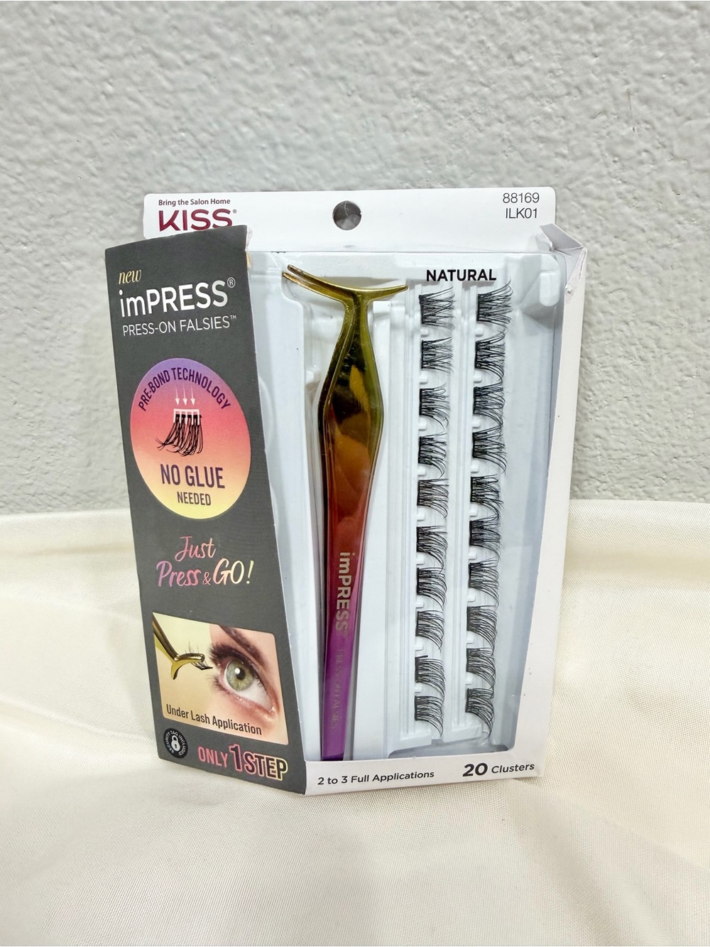 NWT Kiss imPRESS Natural Press-On Lash Falsies 20 Clusters Applicator No Glue
